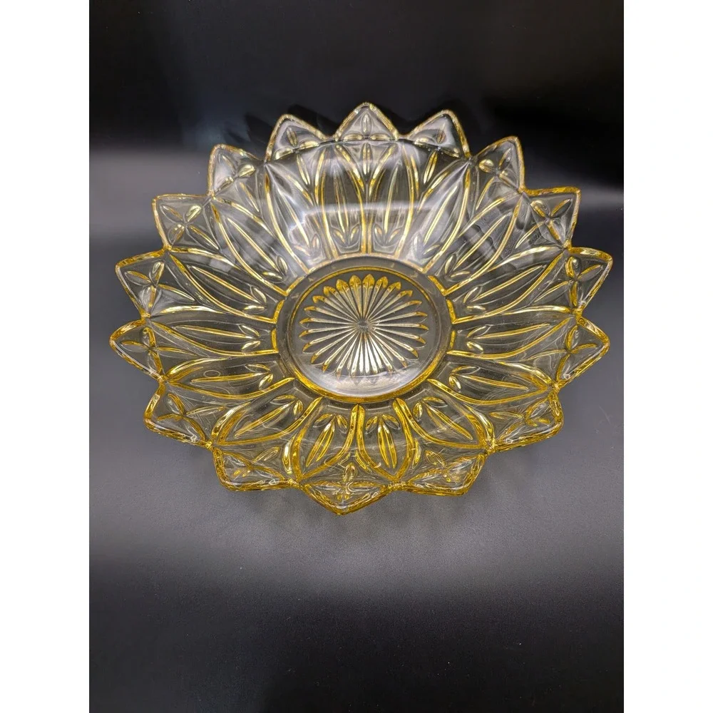 Vintage Carnival FEDERAL GLASS Yellow Flower Petal Pattern Bowl